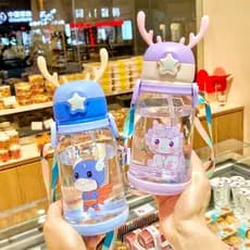 Garrafa copo De Alce Água Infantil Portátil Com Canudo e Cordão Copos Desenho Para Meninas Meninos 600ml
