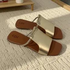 Sandalia Rasteira Feminina Tiras Trançadas com Enfeite Elegante Confortável Leve Bico Quadrado Casual Verão Slide