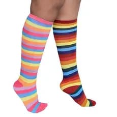 Meia Listrada Multiccolorida Feminina Teen Divertida com Elastano Estica Bem Fantasia Cosplay Festa