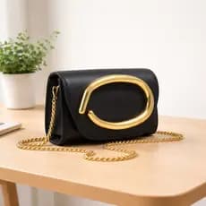 Bolsa Charlotte Feminina Elegante com Fecho Dourado Luxo Compacta Moderna Ombro Festa