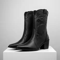 Bota Feminina Texana Country Couro Eco Salto Baixo Bico Fino Confortável