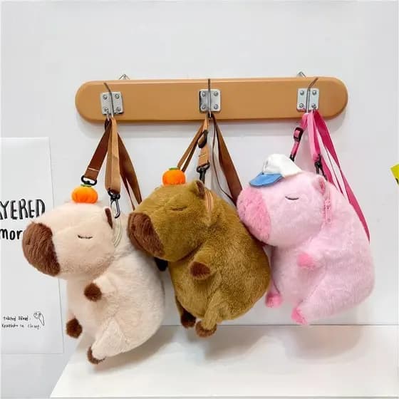 Mochila Pelúcia Divertida de Capivara - Acessório Fofo em Formato de Animal para Escola e Passeios