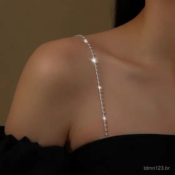 Alças de sutiã, alças de peito ajustáveis e antiderrapantes com strass.