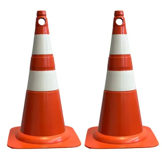 Kit 2 Cones Pvc 50cm Laranja Branco Sinalização E Trânsito Estacionamentos condomínios
