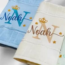 Toalha Personalizada com Nome Kit 2 Toalhas Lavabo - Lembrancinha Luxo Para Bebê, Casamento e Chá de Bebê