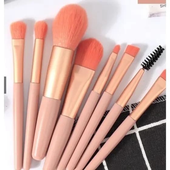 Kit 8 Pincéis Com Maquiagem Para Base Blush E sombra