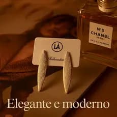 Brinco Feminino Elegante Texturizado 18K — Moda Clássica, Não Desbota nem Mancha