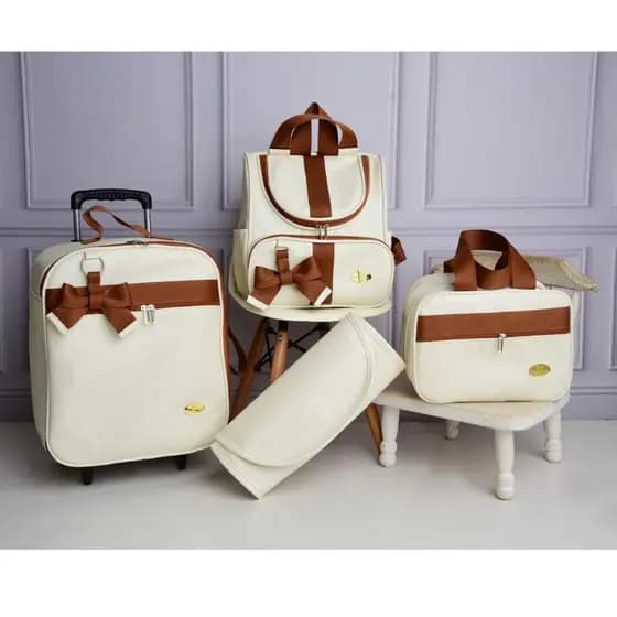 Kit Bolsa Maternidade 4 Peças l Mala, Mochila Luxo l  Mala de Rodinha e Trocador Com Faixa e Laço
