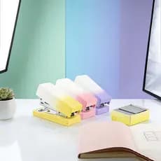 Mini Grampeador Com 400 Grampos – Ideal para Estudos e Escritório,Design de Cor Degradê,Pequeno e prático