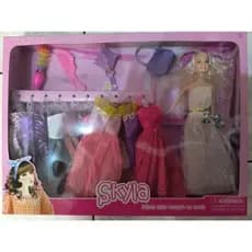 boneca com 30cm com 10 vestidos e acessoríos lindo presentE PROMOÇÃO LIQUIDAÇAO DE 50%
