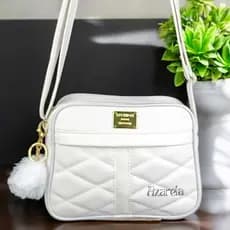 Bolsa Branca Feminina pequena  Alça Transversal Reforçado Com Chaveiro