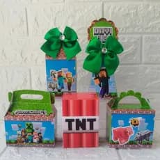 KIT FESTA PERSONALIZADA MINECRAFT/LEMBRANCINHAS/MIMOS/ANIVERSÁRIO/MESVERSÁRIO/FESTA INFANTIL