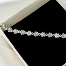 Colar Chocker Flor Luxo Detalhado Banhado a Prata 925 Hipoalergênico Com Caixa de Presente