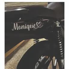 adesivo nome da namorada na cor branca para carro moto e caminhão 15cm