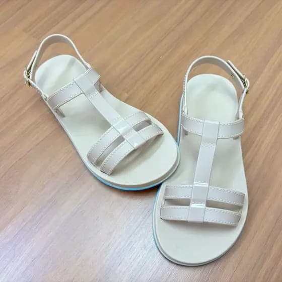Sandália Papete Delicada Neutra Menina Infantil Mini Baby Blogueirinha Conforto Helena Griffe