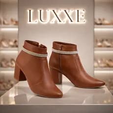 Bota cano curto Bota feminina Bota bico fino Bota tira strass fina