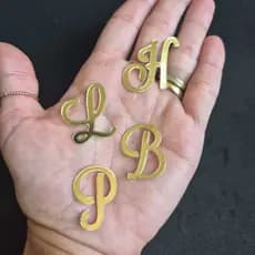 kit Aplique Letra Inicial Personalização em Lamicote Dourado-Letras Douradas para Lembrancinhas-Letra inicial  do nome.