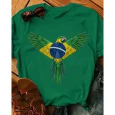 Camiseta Brasil Feminina Estilosa Arara Azul Bandeira Brasileiro Copa do Mundo