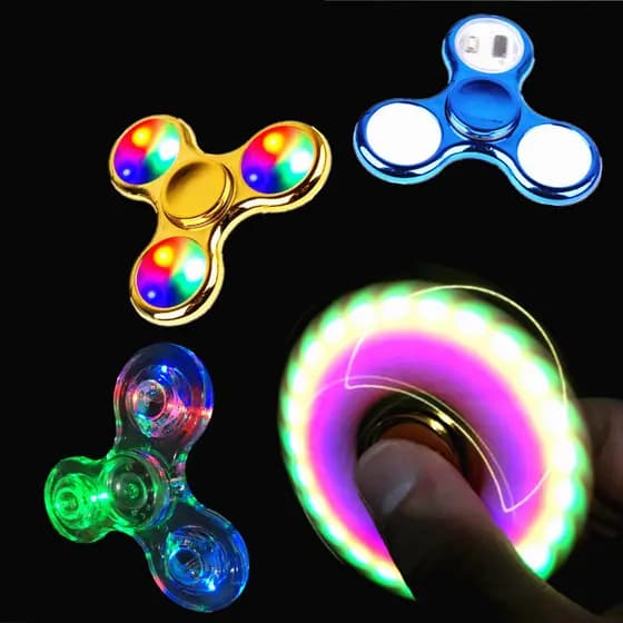 Cristal luminoso Fidget spinner galvanoplastia portátil rotativo plástico dedo girador Cross-Border tenda brinquedos de