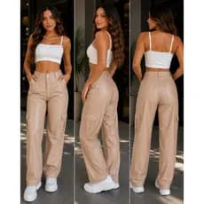 Calça Cargo Wide Leg em Couro Ecológico fake