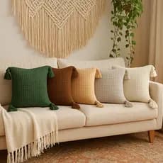 Capa para Almofada 45x45 em Piquet de Algodão Cru com Pompom, Estilo Boho Chic
