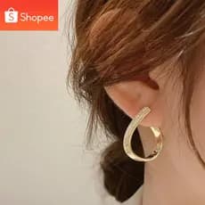 Brinco Argola Gota Curva Cravejado Zircônia Dourado Moderna Elegante Semi Joia Festa Geométrico Luxo