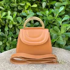 Bolsa Feminina Transversal Caramelo Tiracolo Casual de Lado para Passeio e Dia a Dia