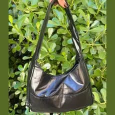 Bolsa Baguete Feminina Média Preta Casual Ombro Elegante para Passeio e Festa