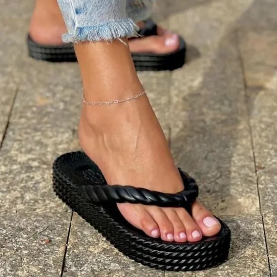 Chinelo Feminino Nuvem Trançado Confortável
