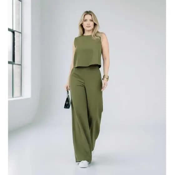 Conjunto Feminino Blusa e Calça Pantalona Em Alfaiataria
