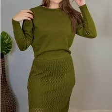 Saia Rendada Saia Modelo Longa c/Fenda lateral Saia Tricot Versatil Acabamentos Delicados