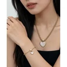 conjunto colar e pulseira de coração folheado dourado