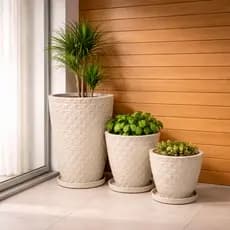 kit 3 Vasos Para Plantas Decorativo em Polietileno Diamante Nº1 + Nº2 + Nº3 com Pratos