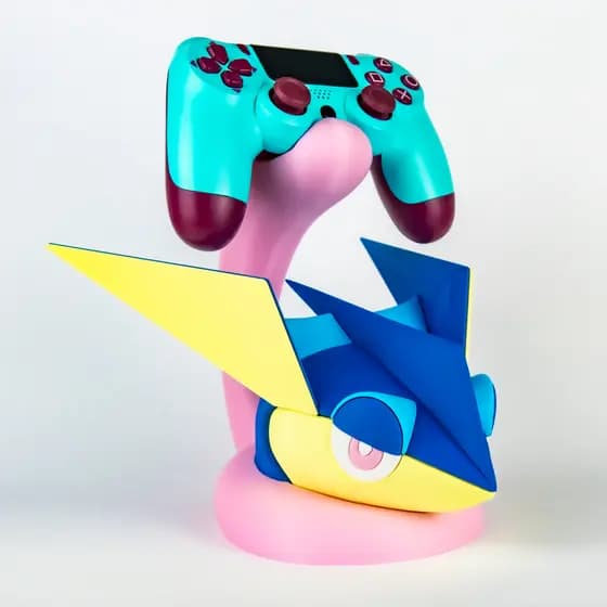Suporte de Controle Pokémon Greninja Shiny – Segurando com a Língua | PS5, PS4, Xbox e Nintendo Switch Pro Controller