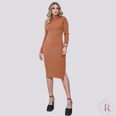 Vestido Tricot Midi Canelado Manga Longa Gola Alta Elegante Feminino com Fenda Lateral