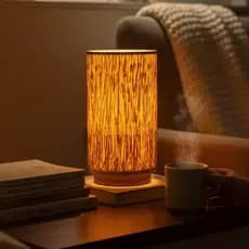 Luminária JUNCO Bivolt | TUCAN HOME | Para Quarto Sala Escritório Cabeceira