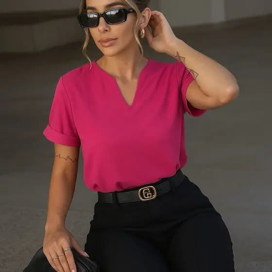 Blusa Feminina Moda Evangelica Moderna Manga Dobrada Detalhe em V Promoção