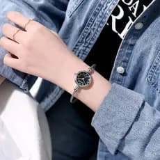 Relógio Quartzo Minimalista Para Mulheres Elegante Estilo Pulseira Aberto Escritório Diário