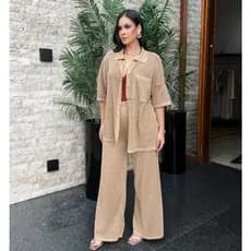 Conjunto Calça Pantalona e Camisa Com Bolso e Manga Curta Feminino Tricot Rendado Estilo Verão