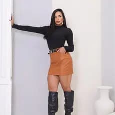 Conjunto Short Saia De Courinho Fake Com Dois Cintos De Brinde + Body Manga Longa Gola Alta Modinha Inverno