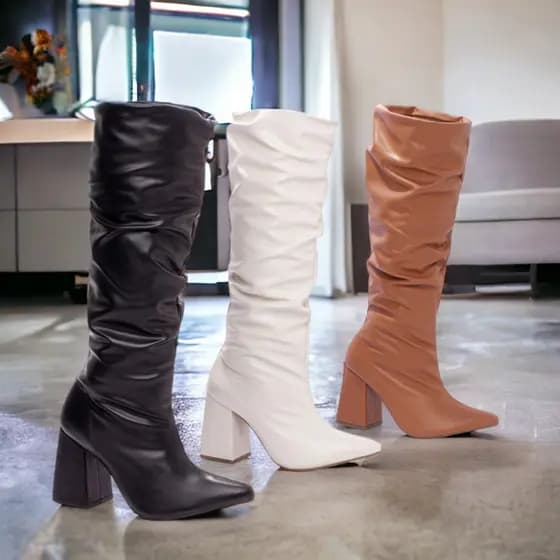 Bota Feminina Franzida Slouchy Torricella Cano Longo Bico Fino Salto Grosso Napa Despojada Enrugada