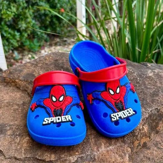 Sandália Papete Infantil meninos Homen-Aranha Babuche Leve e confortável