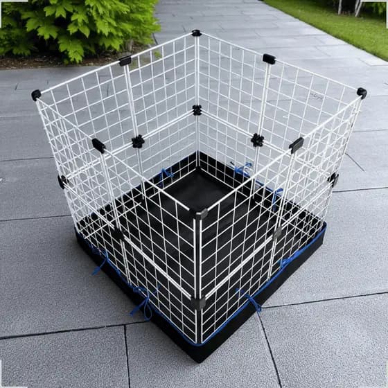 Cercadinho Portátil 30x30 com Estrutura Metálica Branco/Preto e Forro Incluso para Pet Sem Tampa