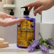 Sabonete Líquido Perolado Uva Silvestre 1L Donnabelly - fragrância sofisticada e envolvente.