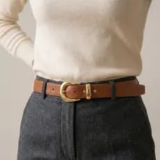 Cinto Feminino Slim com Fivela Dourada Curvada Luxo – Couro Sintético Premium Várias Cores
