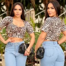 blusa cropped manga curta