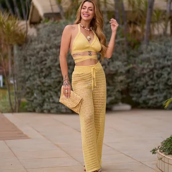 Conjunto Saida de Praia Calça Pantalona e Cropped Premium de Tira Ajustavel em Tricot Croche