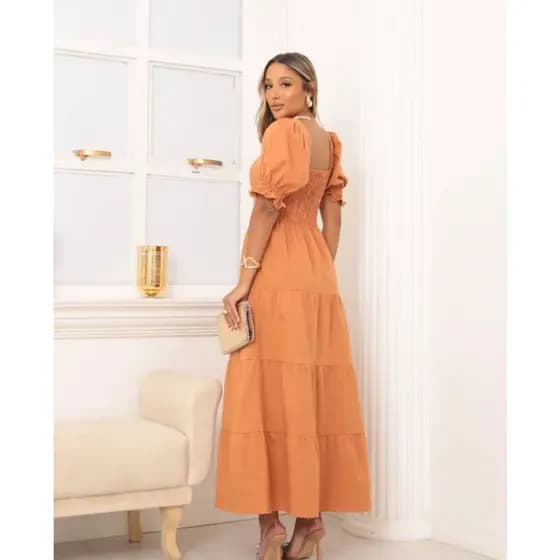 Vestido liso longo femenino, com babado, moda femenina, look elegante, confortável 100%algodão, gola quadrada.
