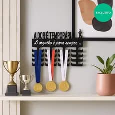 Porta Medalhas De Corrida Masculino - Frase A dor É Temporária O Orgulho É Para Sempre Parede decorativo cabeceira sala