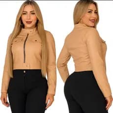 Jaqueta feminina curta em couro sintético nude com zíper frontal e bolsos – Moda elegante e moderna